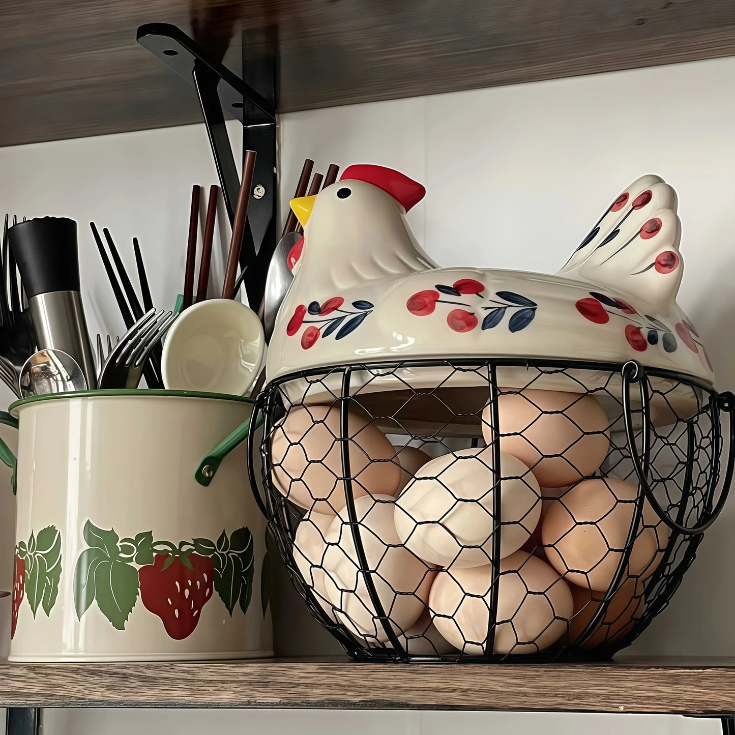 Ceramic Hen-Shaped Egg Basket with Lid - Rustic Kitchen Organizer for Fruits and Vegetables